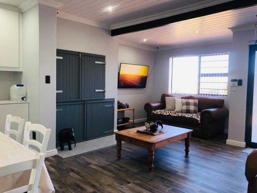 5 Bedroom Property for Sale in Franskraal Western Cape